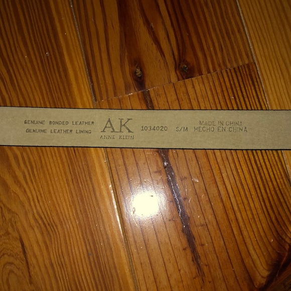 SOLD🍍FREE w/Purchase🍍Anne Klein leather belt - Picture 2 of 8